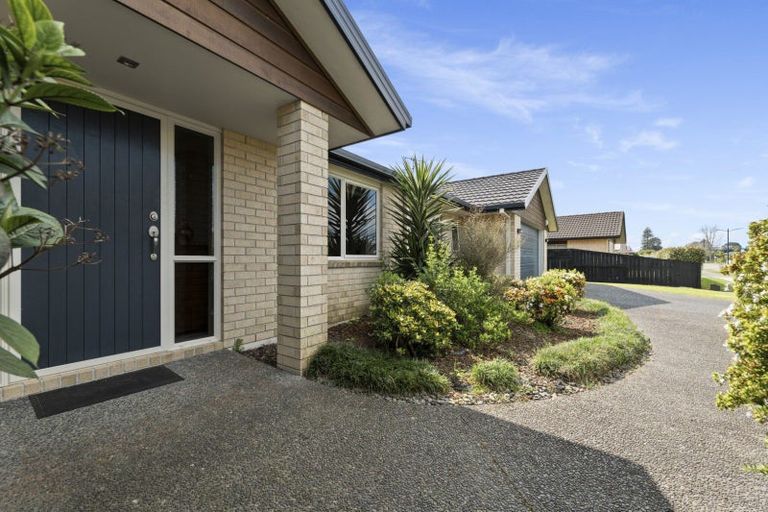 Photo of property in 1 Inverness Drive, Pyes Pa, Tauranga, 3112