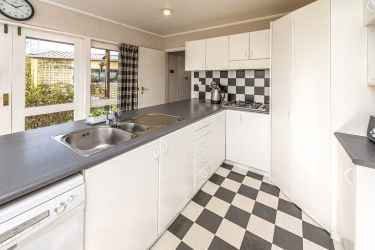 Photo of property in 52 Shakespeare Road, Bastia Hill, Whanganui, 4500