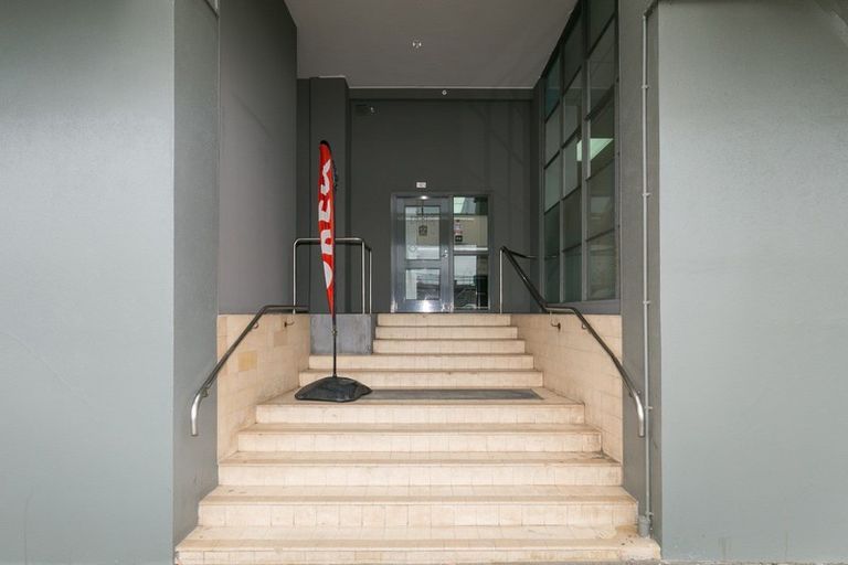Photo of property in Stadium Garden Flats, 314/107 Thorndon Quay, Pipitea, Wellington, 6011