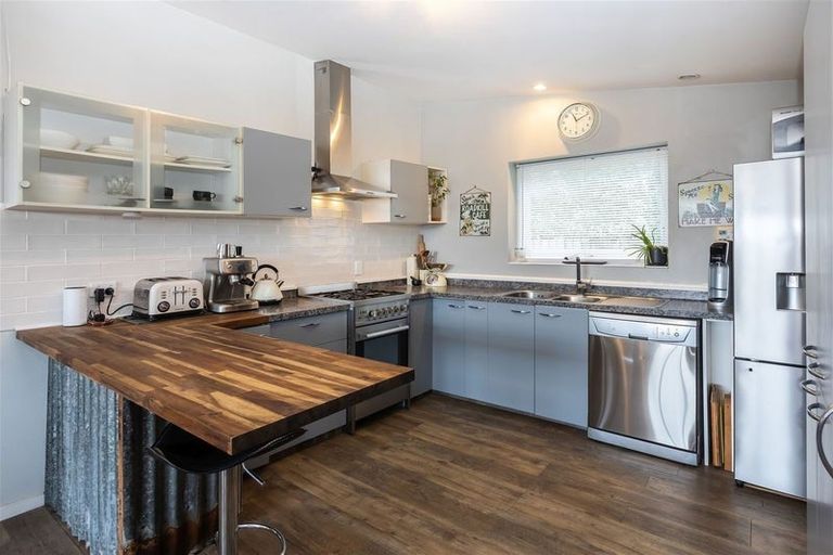 Photo of property in 533 Cranford Street, Redwood, Christchurch, 8051