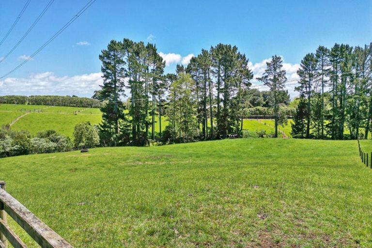 Photo of property in 1304 Glenbrook Road, Glenbrook, Waiuku, 2681