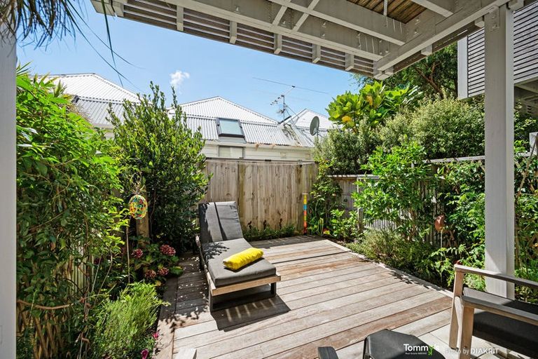 Photo of property in 2/26 Wright Street, Mount Cook, Wellington, 6021