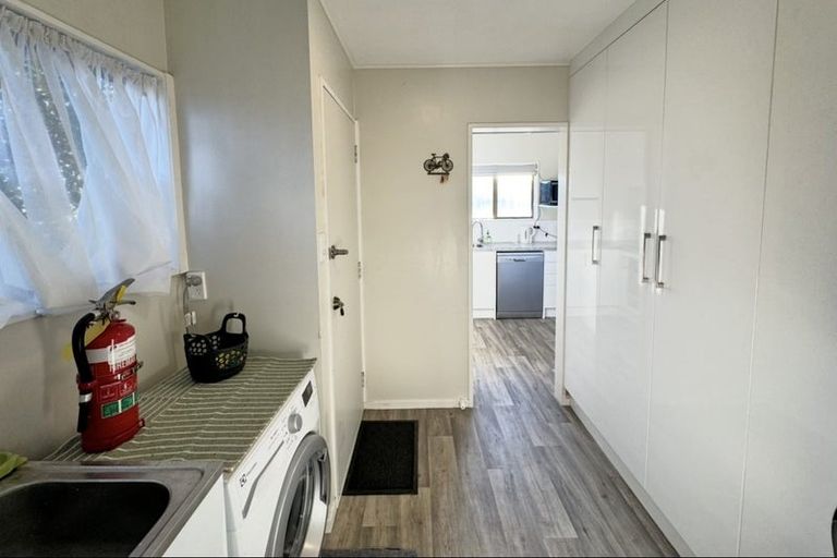 Photo of property in 6 Bethel Court, Milson, Palmerston North, 4414