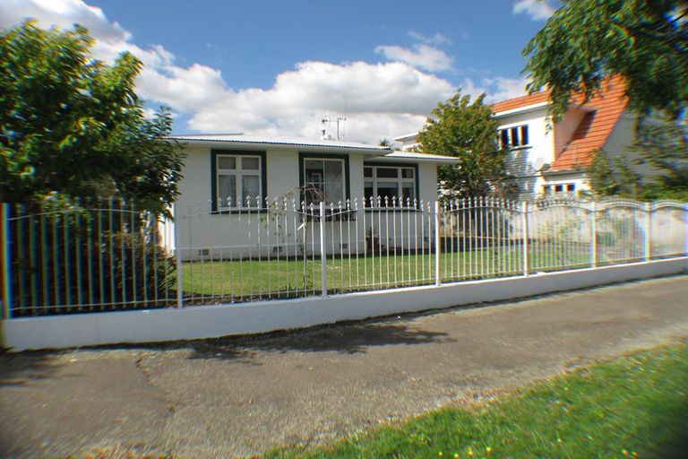 Photo of property in 25 Martin Street, Palmerston North, 4414