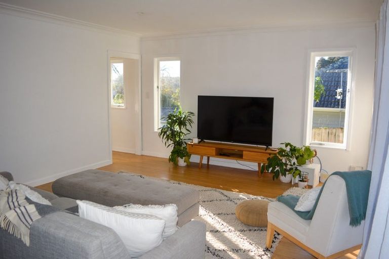 Photo of property in 11 Kamara Road, Glen Eden, Auckland, 0602