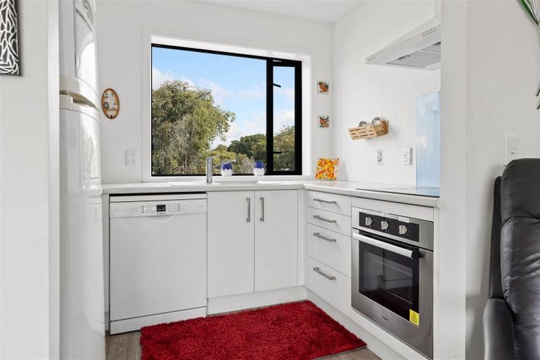 Photo of property in 2/306 Stanmore Road, Richmond, Christchurch, 8013