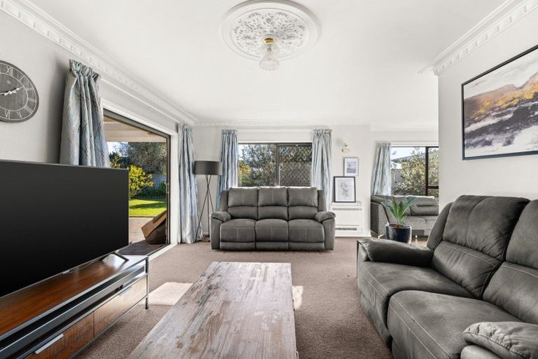 Photo of property in 34 Roskilda Crescent, Taradale, Napier, 4112