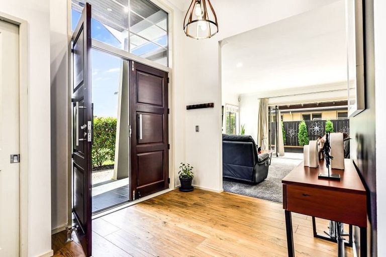 Photo of property in 43 The Esplanade, Huntington, Hamilton, 3210