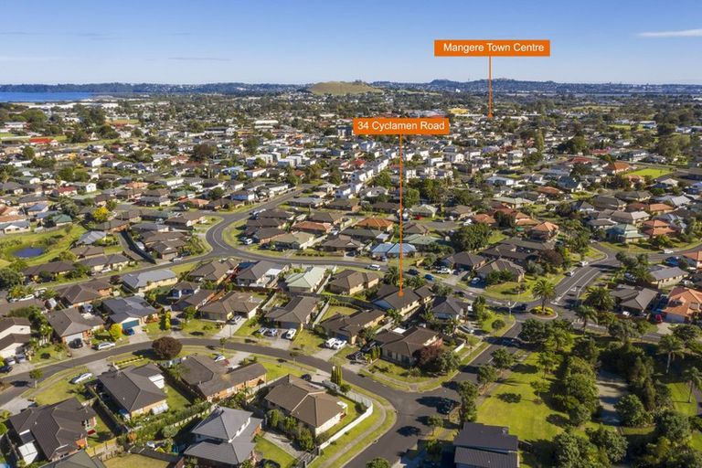 Photo of property in 34 Cyclamen Road, Mangere, Auckland, 2022