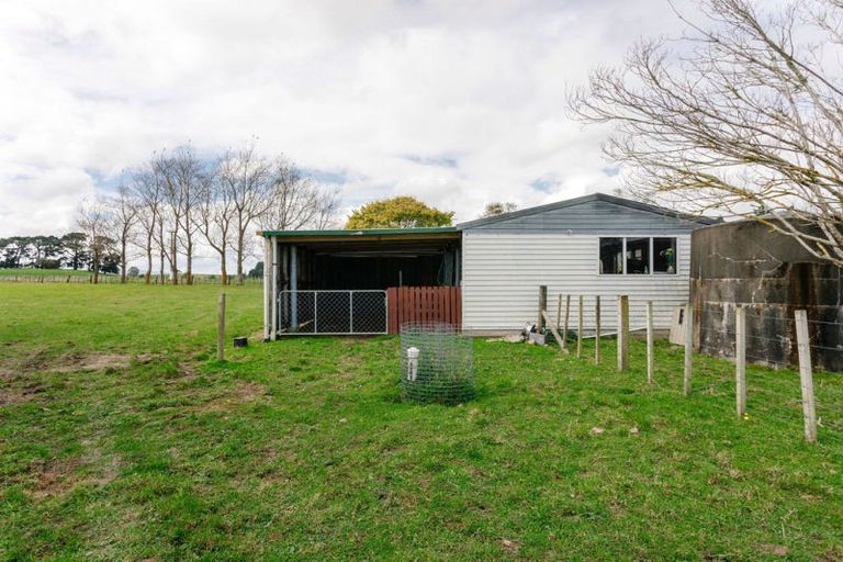 Photo of property in 423 Tipapakuku Road, Dannevirke, 4976