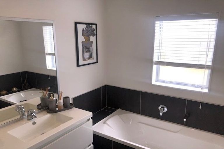 Photo of property in 84 Arion Road, Takanini, 2112