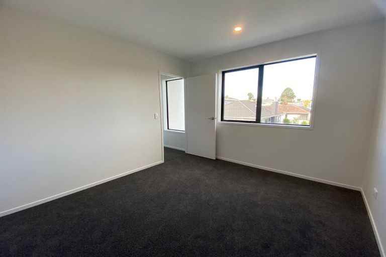 Photo of property in 2/23 View Road, Papakura, 2110