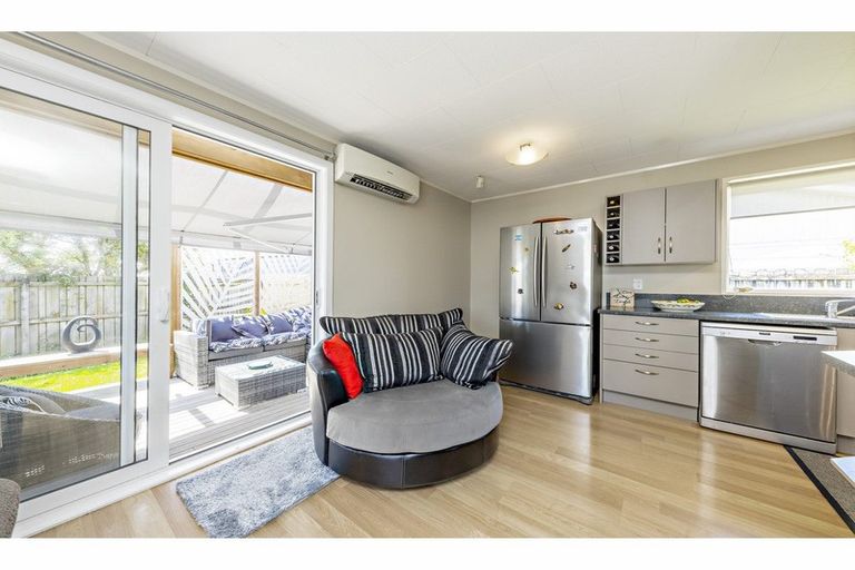 Photo of property in 1/23 Sikkim Crescent, Clover Park, Auckland, 2019
