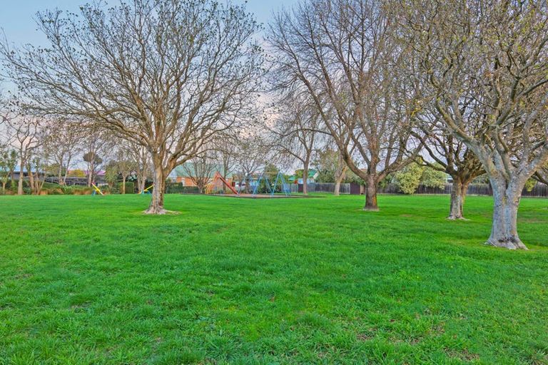 Photo of property in 2/24a Larch Place, Casebrook, Christchurch, 8051