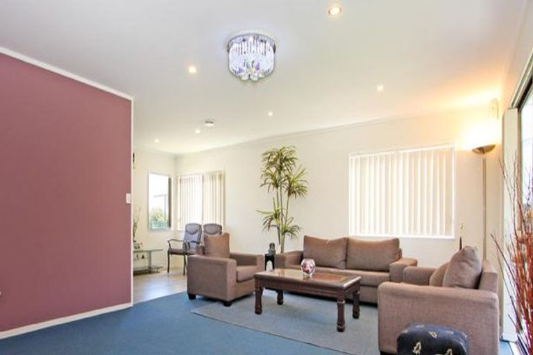 Photo of property in 2/14 Leven Lane, Totara Heights, Auckland, 2105