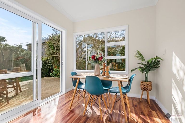 Photo of property in 15 Pearce Crescent, Taita, Lower Hutt, 5011