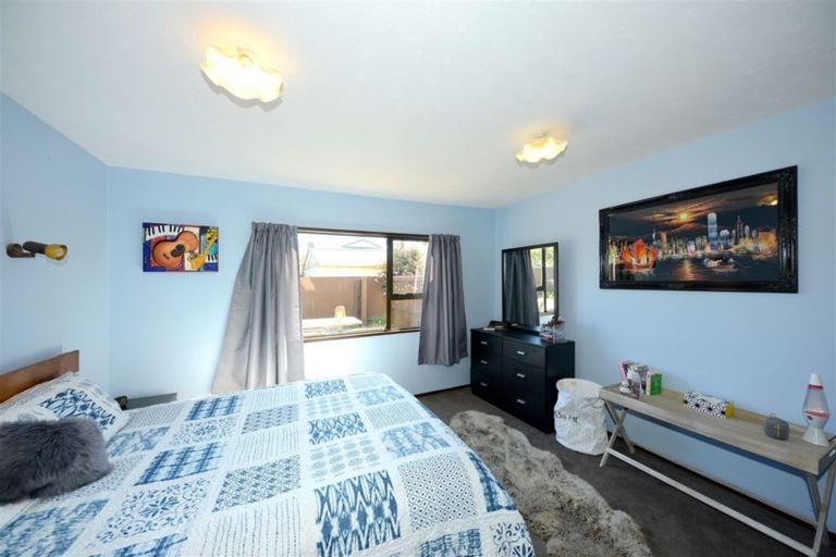 Photo of property in 4 Geraldo Place, Russley, Christchurch, 8042