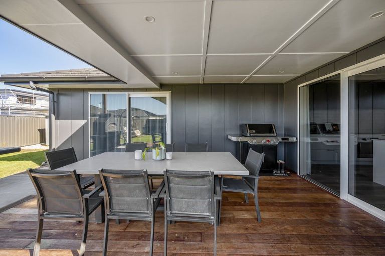 Photo of property in 4 Ruapehu Road, Poraiti, Napier, 4112