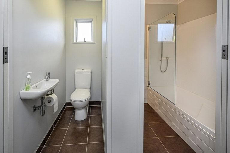 Photo of property in 3c Durham Avenue, Welbourn, New Plymouth, 4312