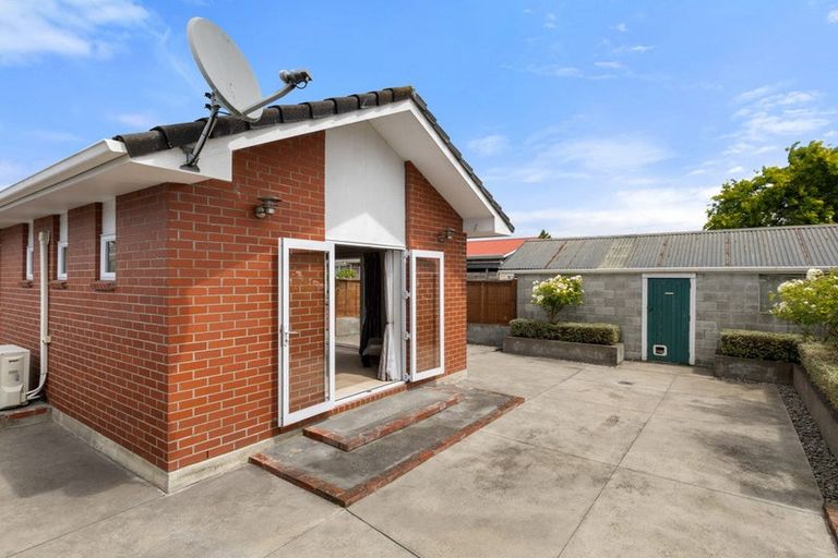 Photo of property in 33 Wingate Street, Redwood, Christchurch, 8051