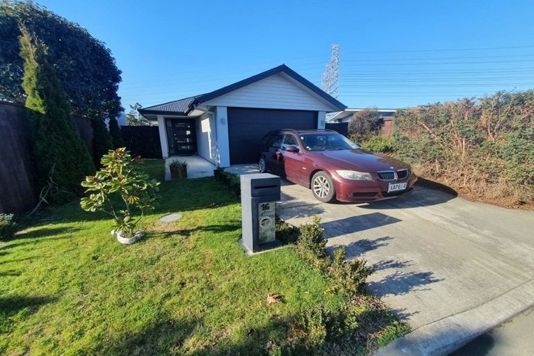 Photo of property in 16 Millesimes Way, Yaldhurst, Christchurch, 8042