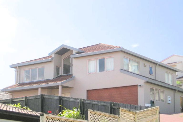 Photo of property in 32 Manu Place, Pinehill, Auckland, 0632