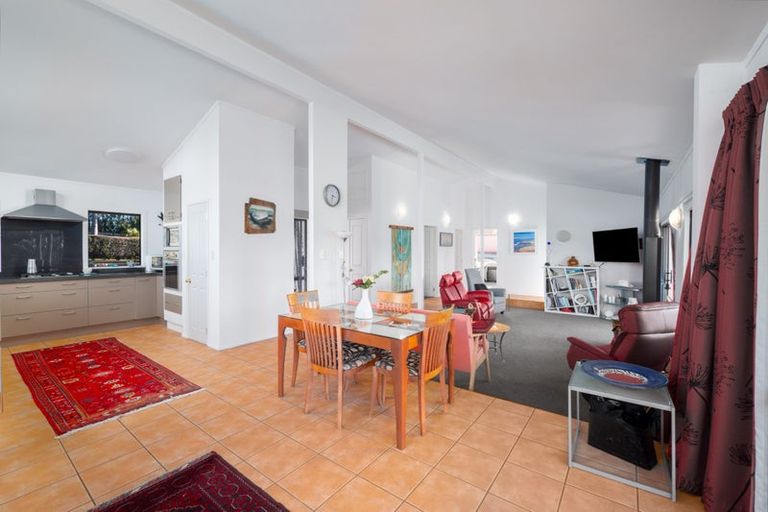 Photo of property in 38 Riddell Road, Kerikeri, 0230