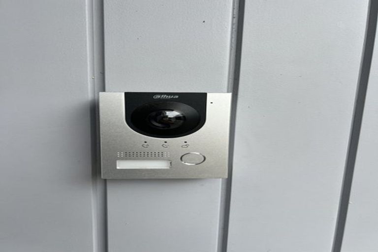 Photo of property in 14a September Place, Forrest Hill, Auckland, 0620