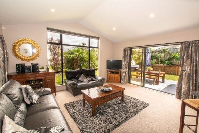 Photo of property in 18 Rosella Drive, Welcome Bay, Tauranga, 3112