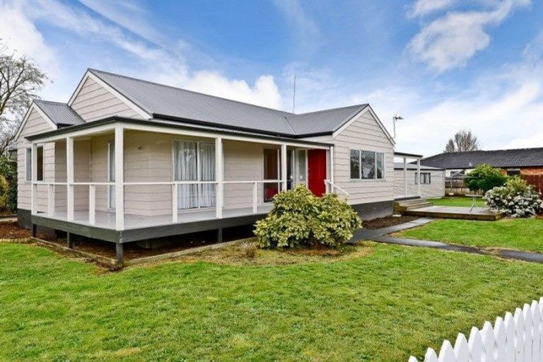 Photo of property in 2 Raymond Street, Fairview Downs, Hamilton, 3214