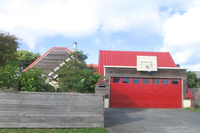 Photo of property in 9 Arizona Grove, Brooklyn, Wellington, 6021