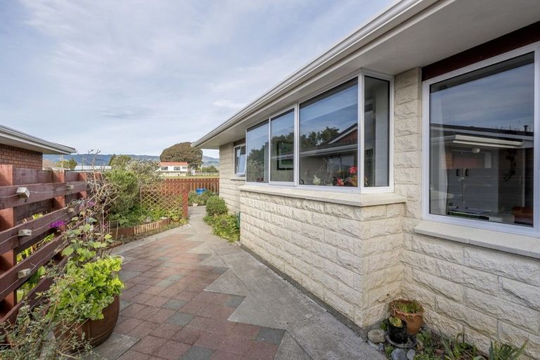 Photo of property in 8a Alexander Place, Otaki, 5512