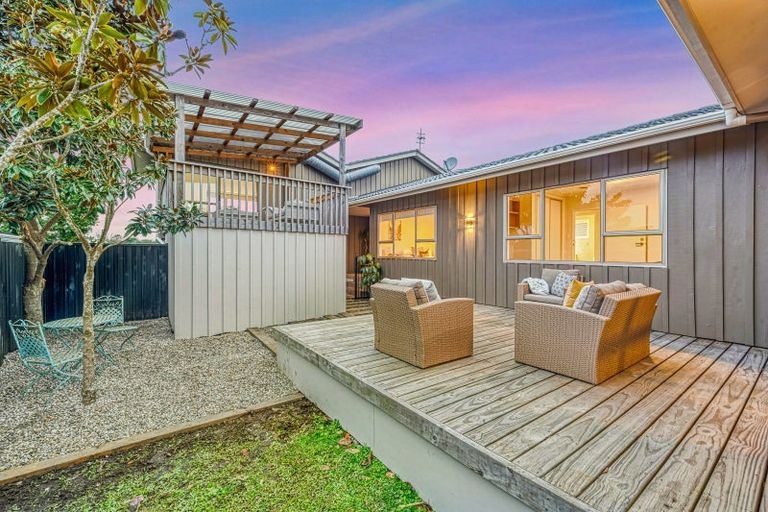 Photo of property in 12 Davita Place, Farm Cove, Auckland, 2012