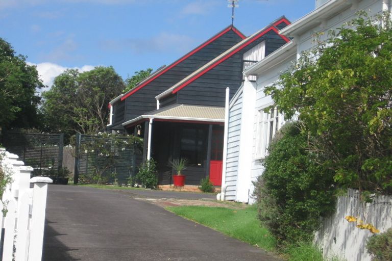 Photo of property in 2/6 Lytton Street, Devonport, Auckland, 0624