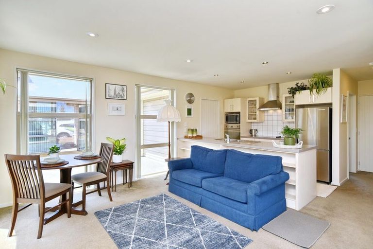 Photo of property in 1/38 Sawyers Arms Road, Northcote, Christchurch, 8052