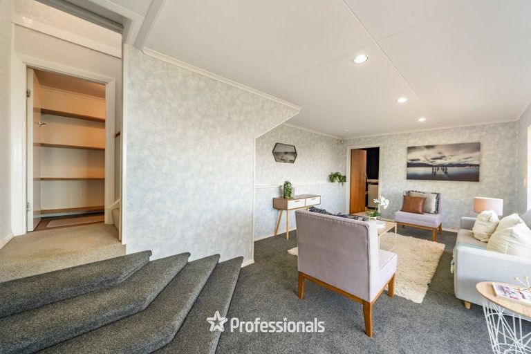Photo of property in 2 Singers Road, Korokoro, Lower Hutt, 5012
