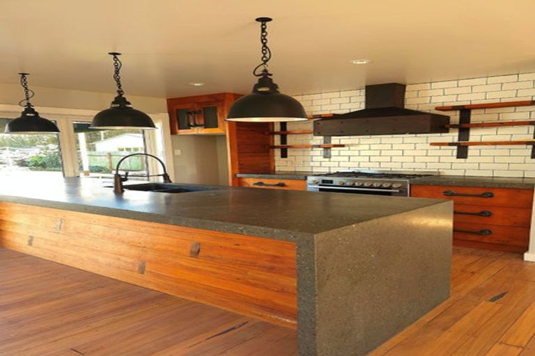 Photo of property in 36 Shoemaker Road, Waipu, 0510