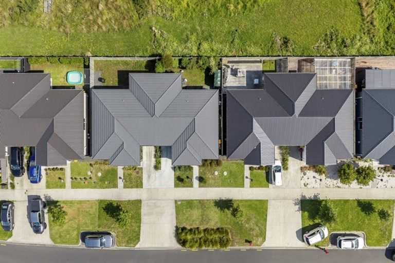 Photo of property in 120 Kuaka Drive, Takanini, 2112