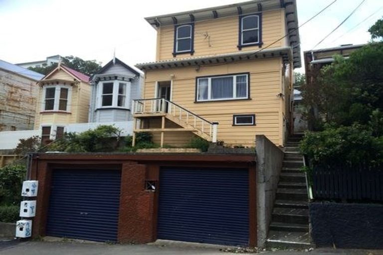 Photo of property in 43 Honiana Te Puni Street, Aro Valley, Wellington, 6021