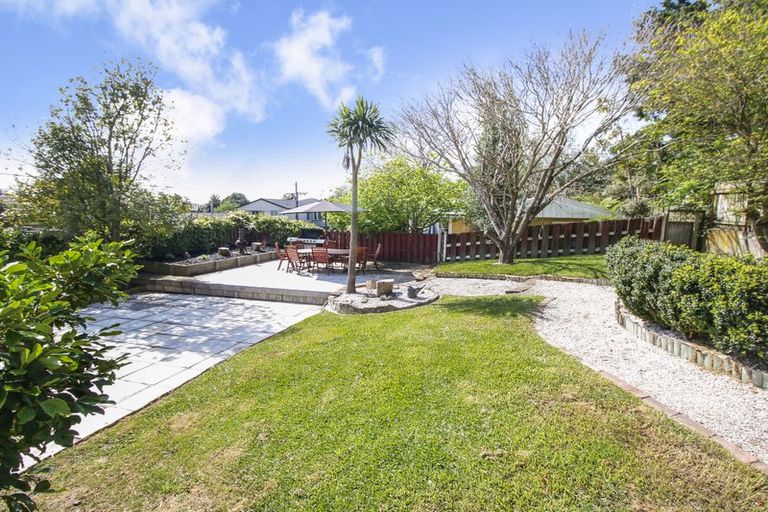 Photo of property in 9 Merchant Avenue, Te Atatu South, Auckland, 0610