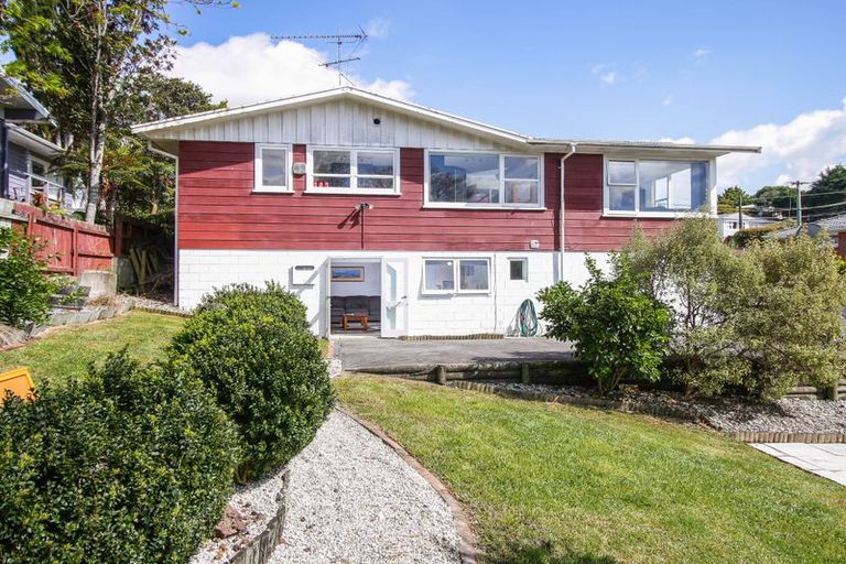 Photo of property in 9 Merchant Avenue, Te Atatu South, Auckland, 0610