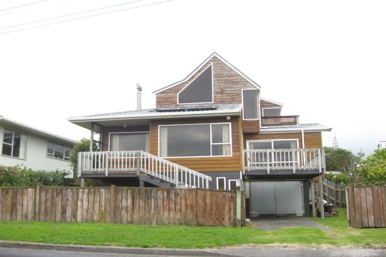 Photo of property in 52 Messenger Terrace, Oakura, 4314