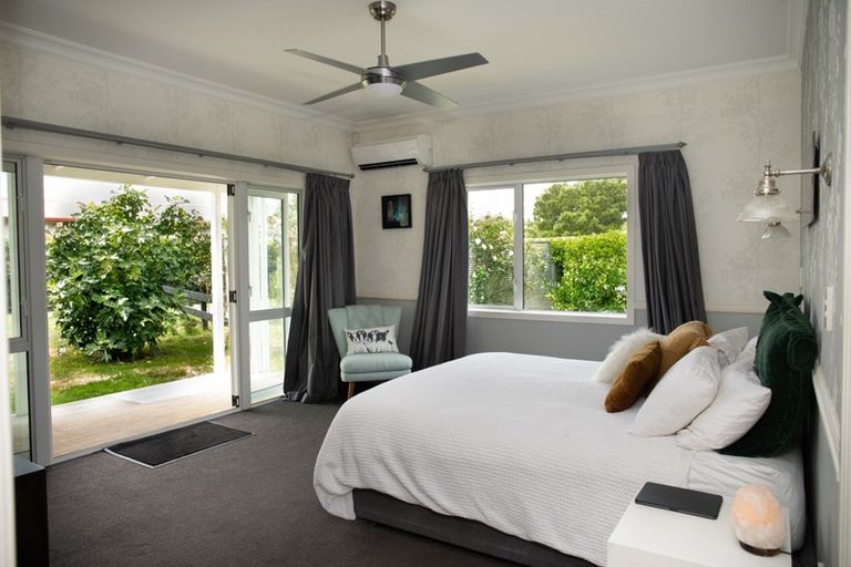 Photo of property in 10 Maple Lane, Martinborough, 5711