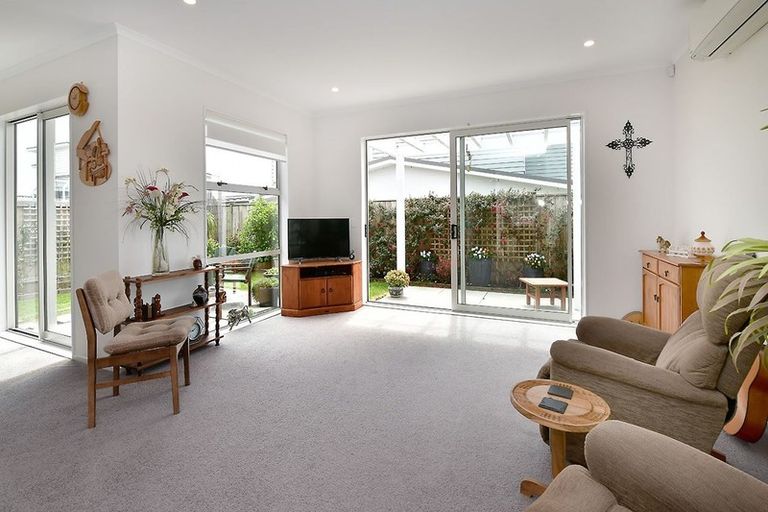 Photo of property in 5 Leggett Lane, Red Beach, 0932