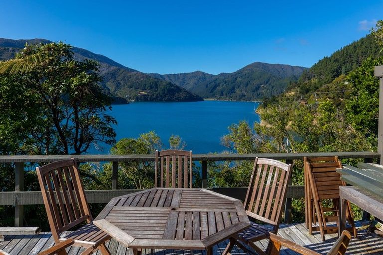 Photo of property in 313 Port Underwood Road, Whatamango Bay, Picton, 7281