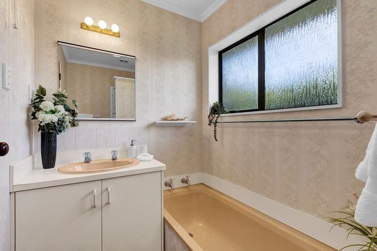 Photo of property in 28c Tukapa Street, Westown, New Plymouth, 4310