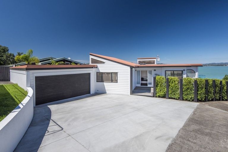 Photo of property in 2/26 Tizard Road, Birkenhead, Auckland, 0626