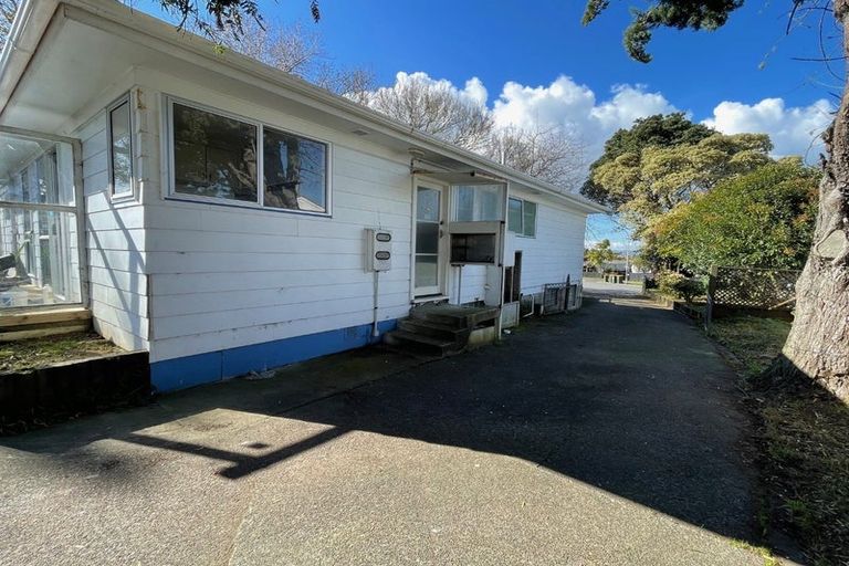 Photo of property in 9 Joshua Place, Weymouth, Auckland, 2103