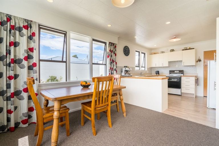 Photo of property in 5 Duthie Street, Milton, 9220