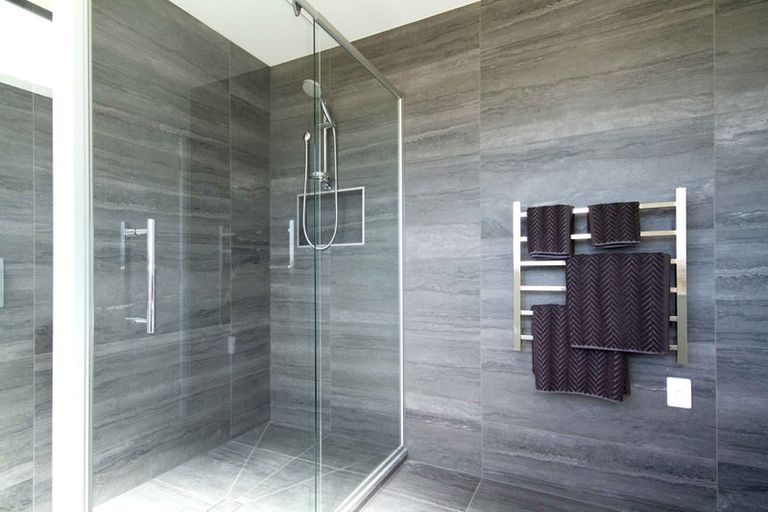 Photo of property in 39b Knightsbridge Drive, Forrest Hill, Auckland, 0620